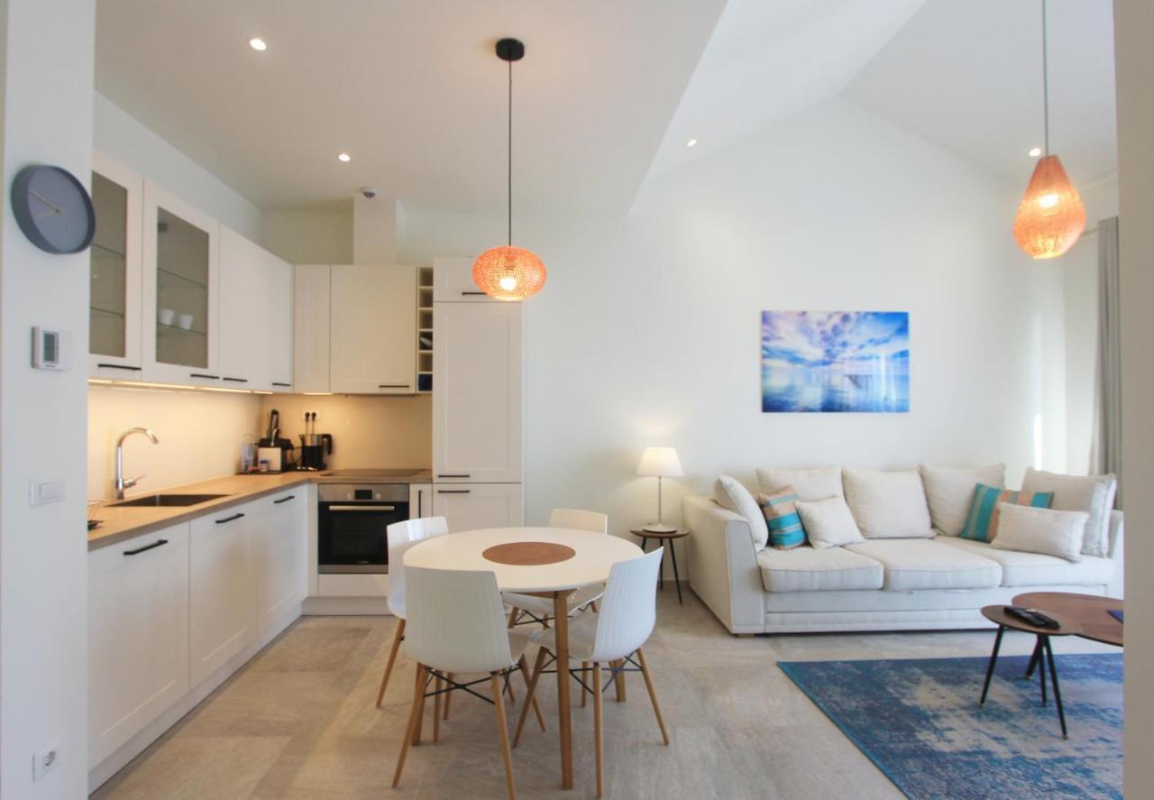 Lustica Bay Magnolia Apartment Tivat Exteriör bild